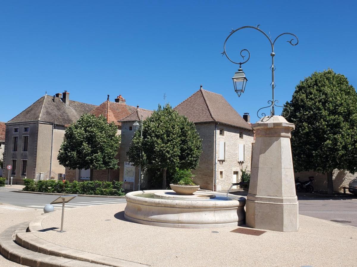 Les Fontaines Villa Laives Bagian luar foto
